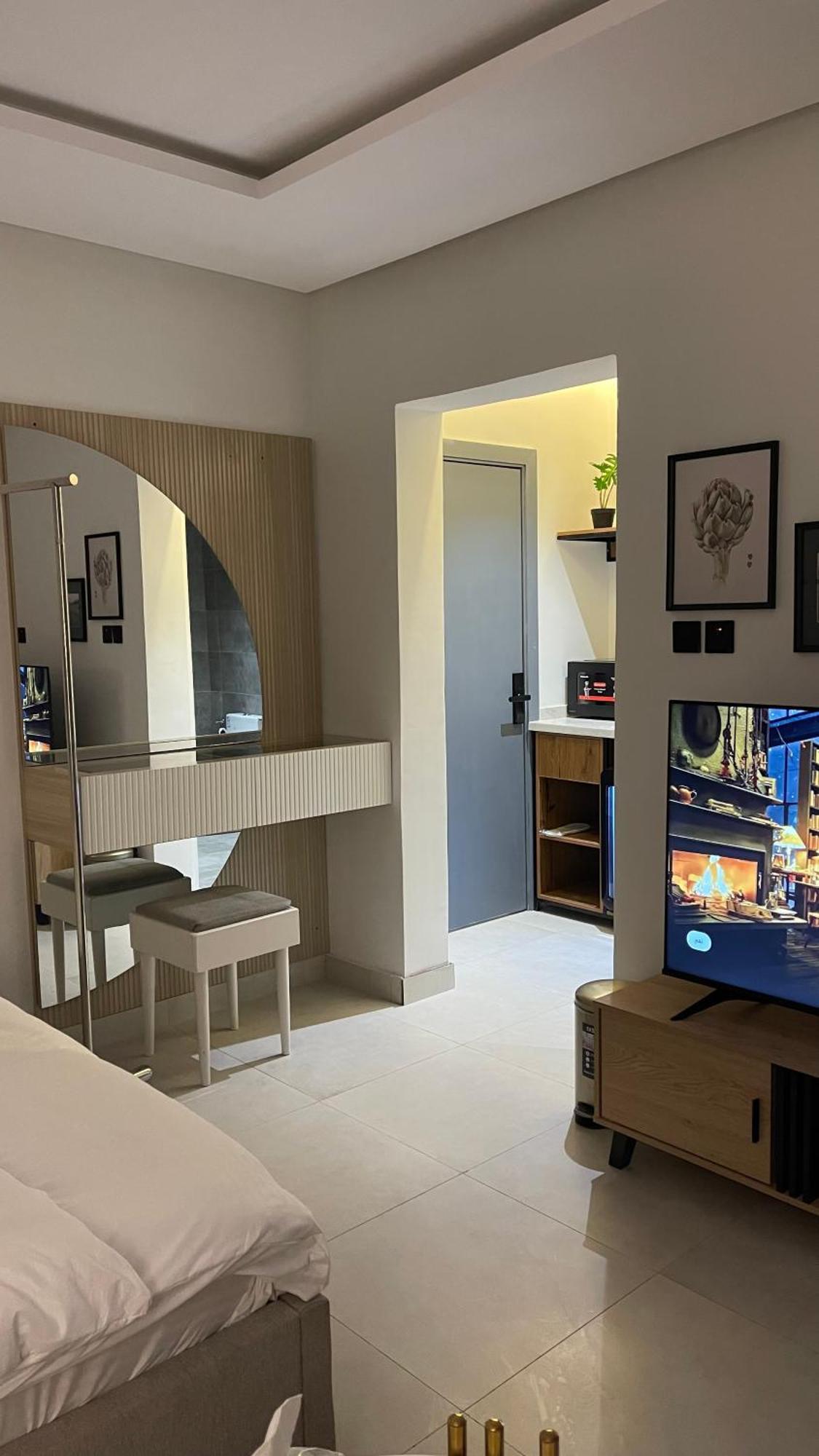 Apartment مميزه وانيقه حطين دخول ذاتي *